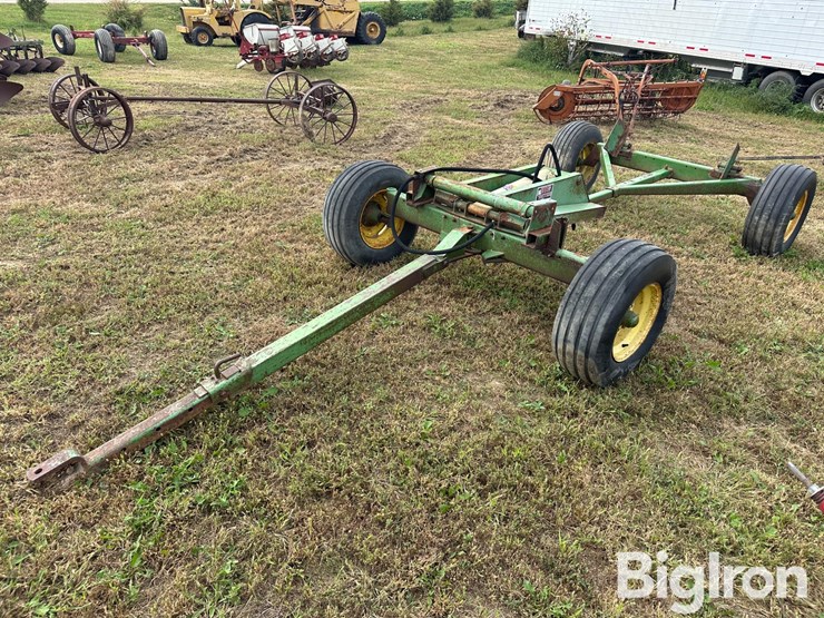 john-deere-1065-image-1