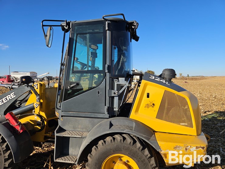 deere-324l-image-16