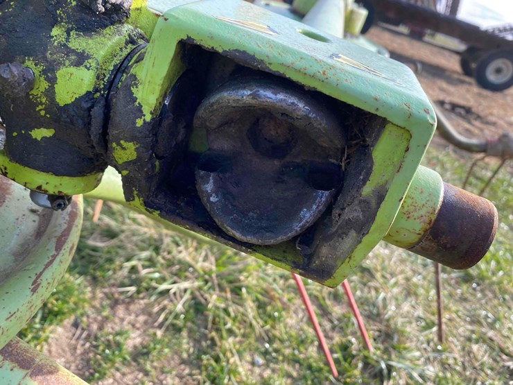 claas-volto-540-image-12