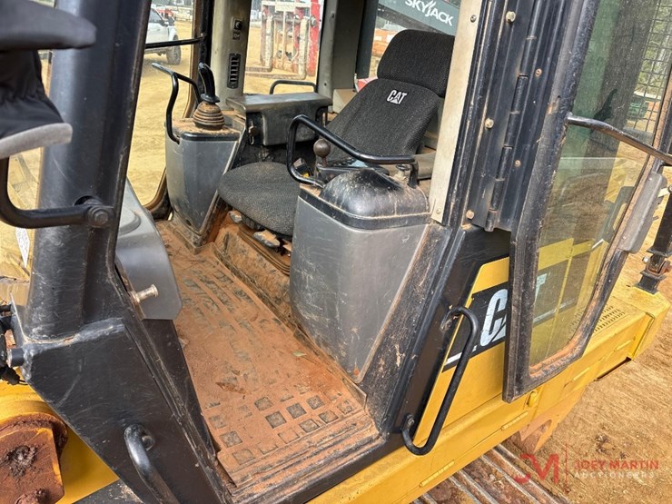 caterpillar-953c-image-21