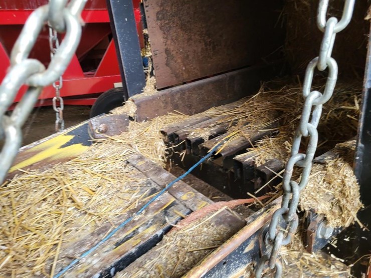 1997-new-holland-590-image-13