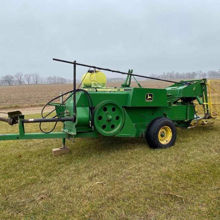 JOHN DEERE 328
