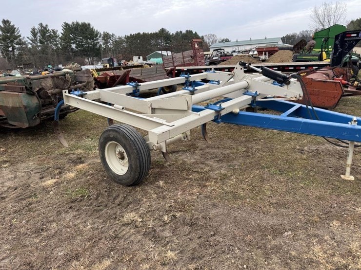 9-shank-chisel-plow-image-4