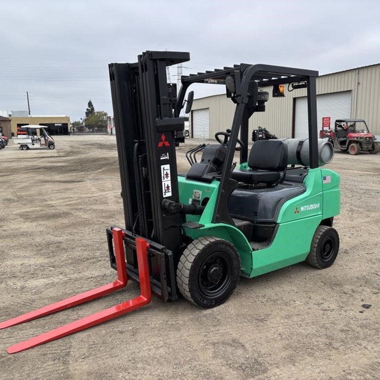 2020 MITSUBISHI FG25N