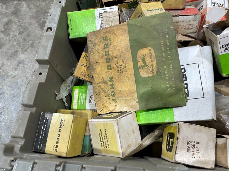 #7889-•-(2)-bins-of-various-john-deere-parts-image-6