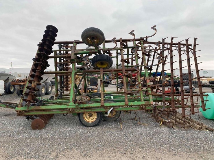 john-deere-724-image-1