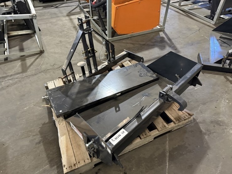 2025-wolverine-25"-3-point-hitch-bucket-image-4