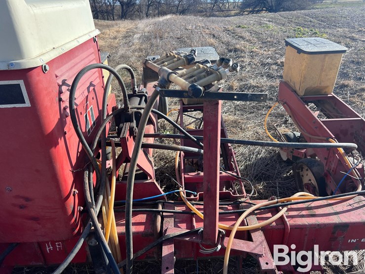 international-800-image-19