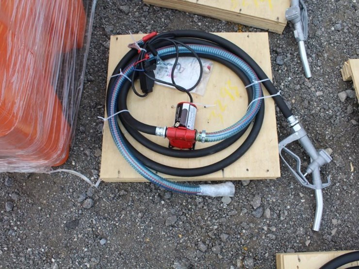 #4086-•-new-gasoline-transfer-pump-image-1