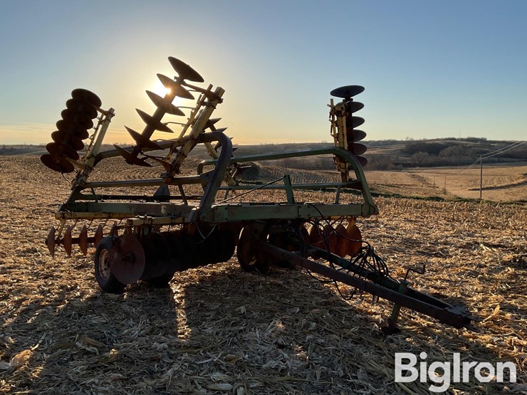 john-deere-230-image-3