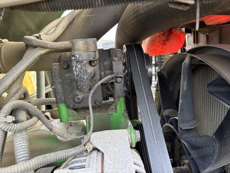 john-deere-7220-image-55