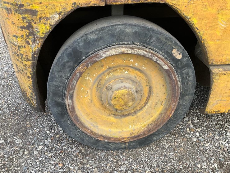 #1351-•-allis-chalmers-forklift-image-25