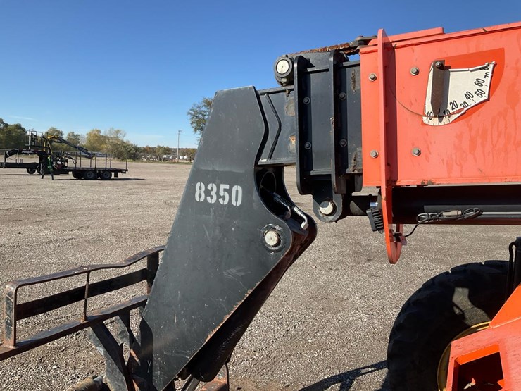 2016-sky-trak-6042-image-13