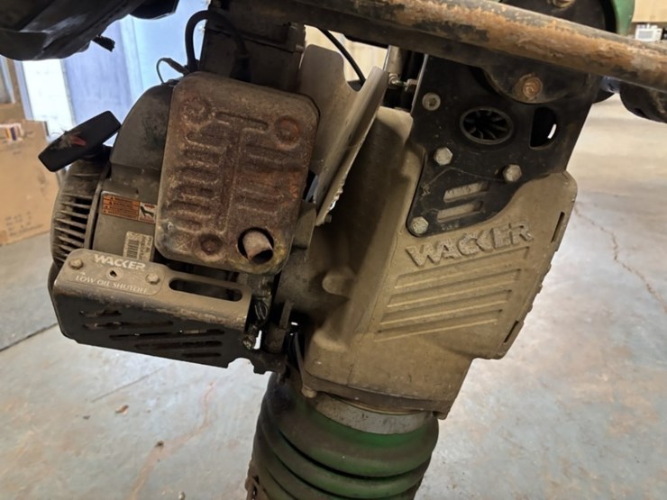 2007-wacker-neuson-bs60-4s-image-7