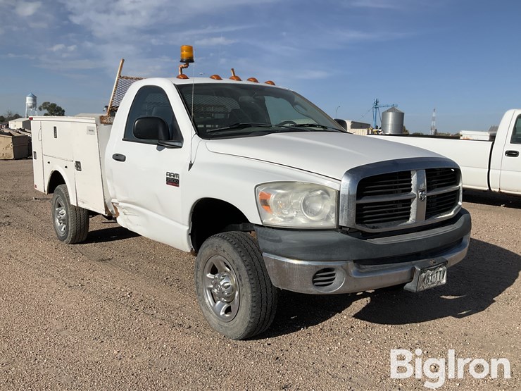 2009-dodge-2500-image-3