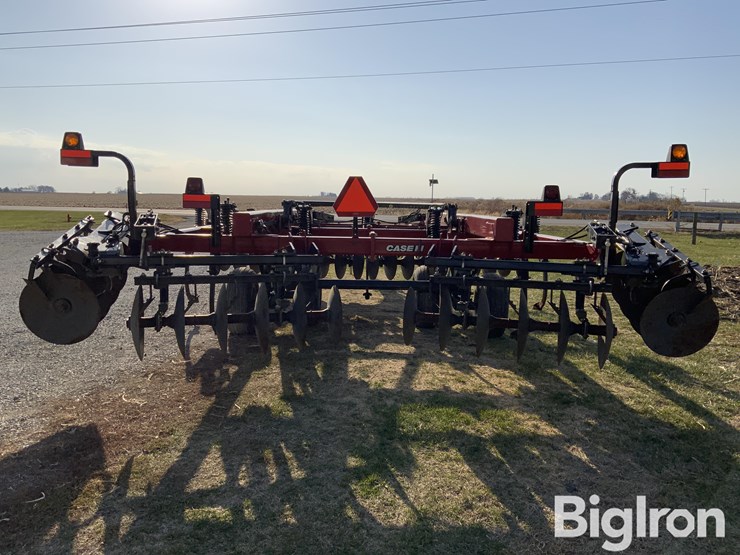 2009-case-ih-690-image-6