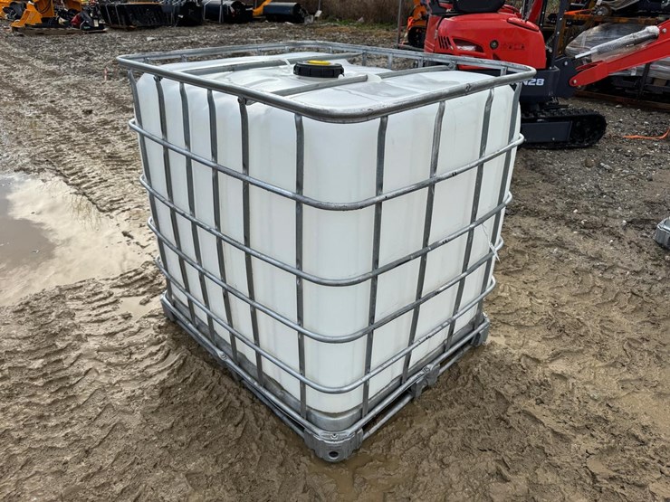 water-tank-tote-image-2