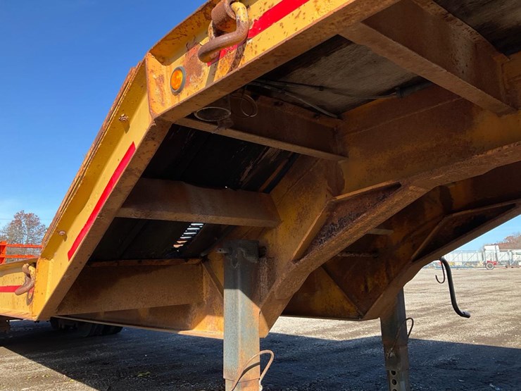 #2100-•-1967-beaver-flatbed-semi-trailer-image-52