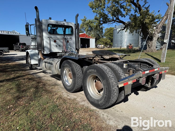 2008-peterbilt-388-image-7