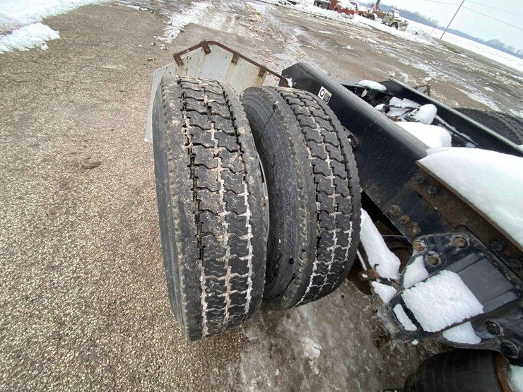 2016-kenworth-t400-image-40