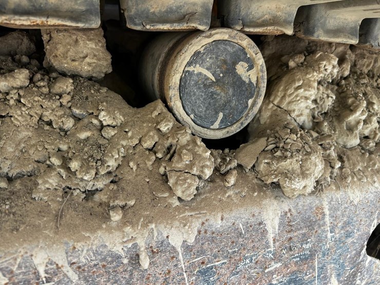 2010-john-deere-60d-image-24