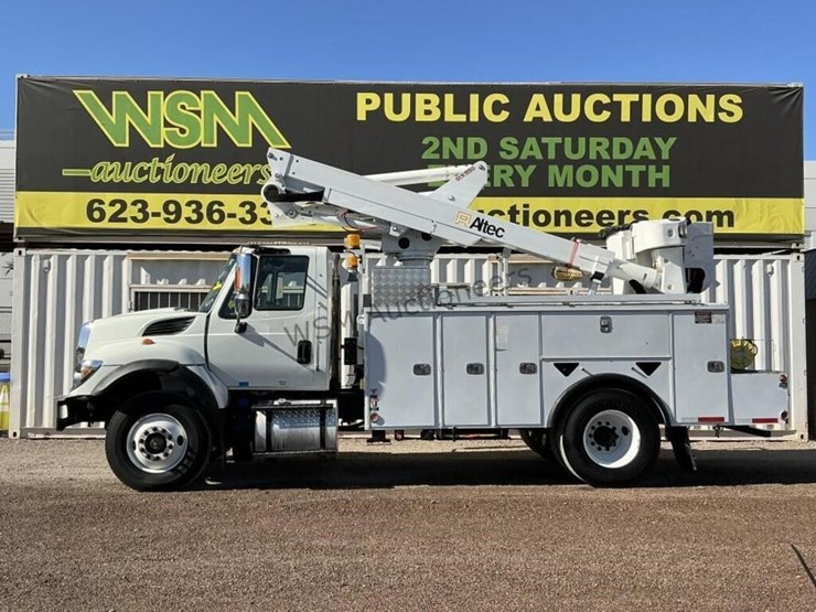 2015-international-7400-image-1