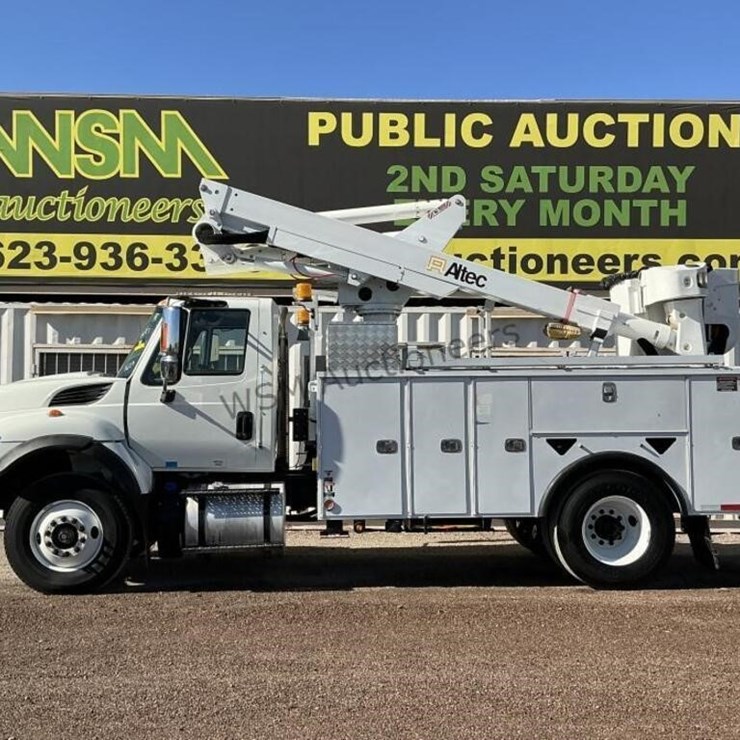 2015 INTERNATIONAL 7400