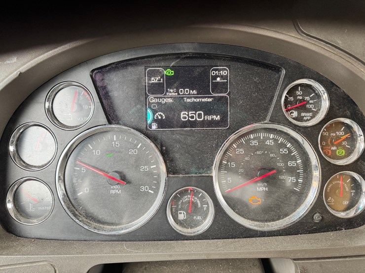 2016-kenworth-t680-image-26