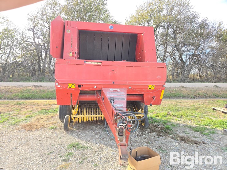 new-holland-688-image-2