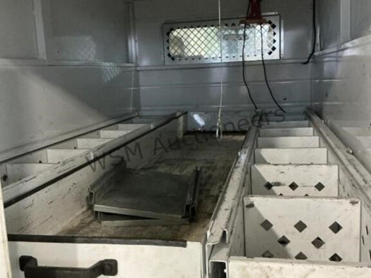 2022-ford-f250-image-11