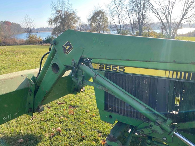 john-deere-2555-image-40