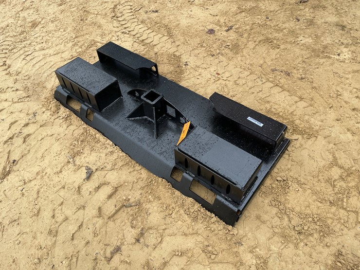 #2541-•-new-pinnacle-heavy-duty-do-all-receiver-hitch-skid-steer-plate-with-chain-buckets-image-1