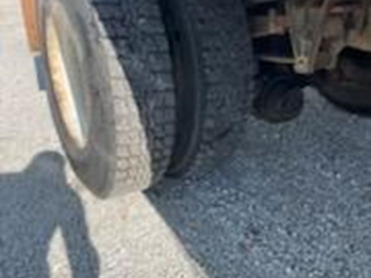 international-4700-image-6