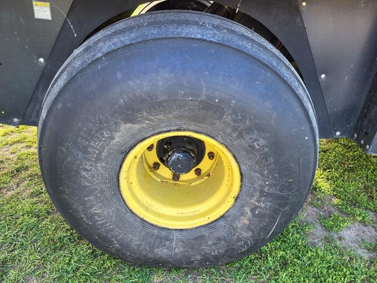 new-holland-590-image-27