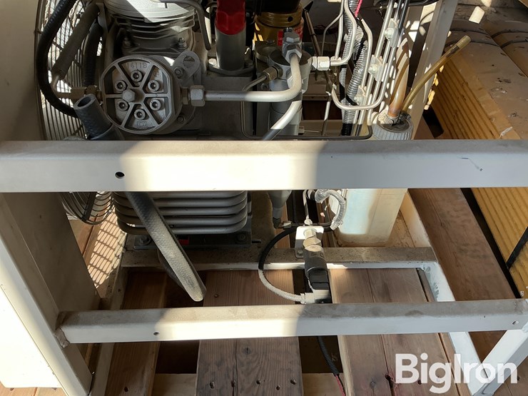 bauer-air-compressor-image-17