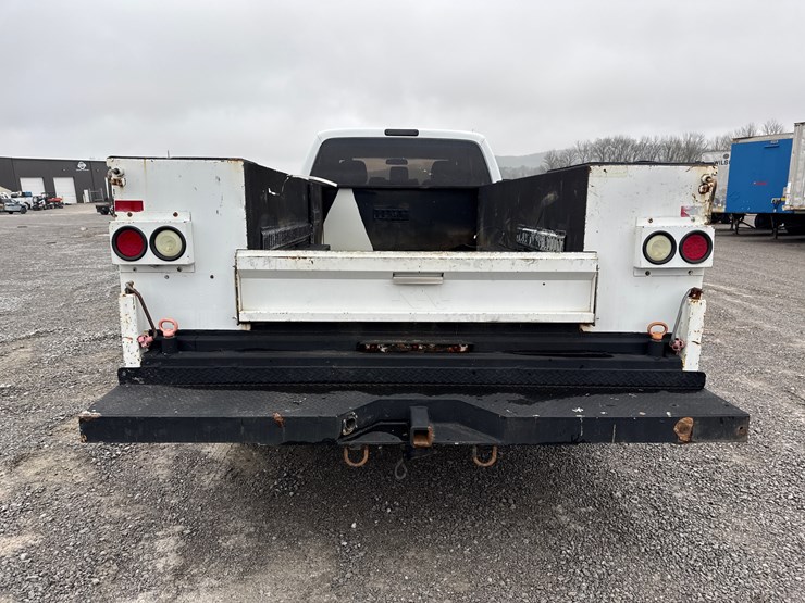 ford-f350-xl-image-7