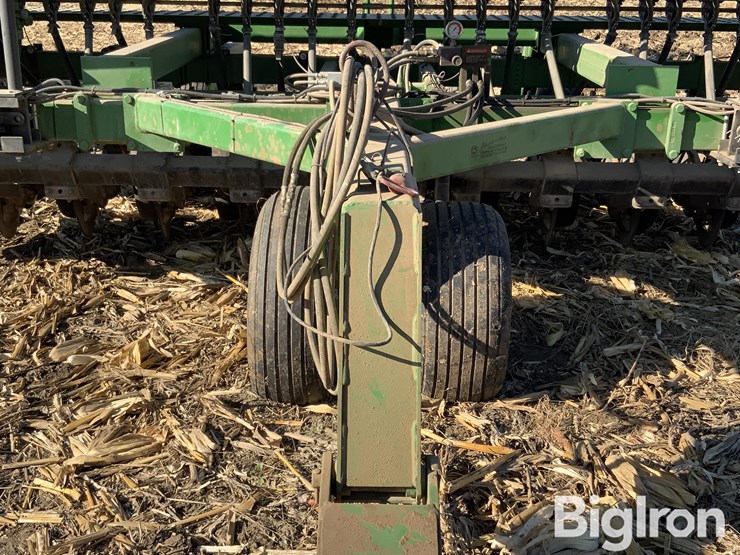 john-deere-750-image-20