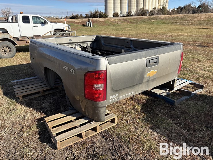 chevrolet-8'-pickup-box-image-7