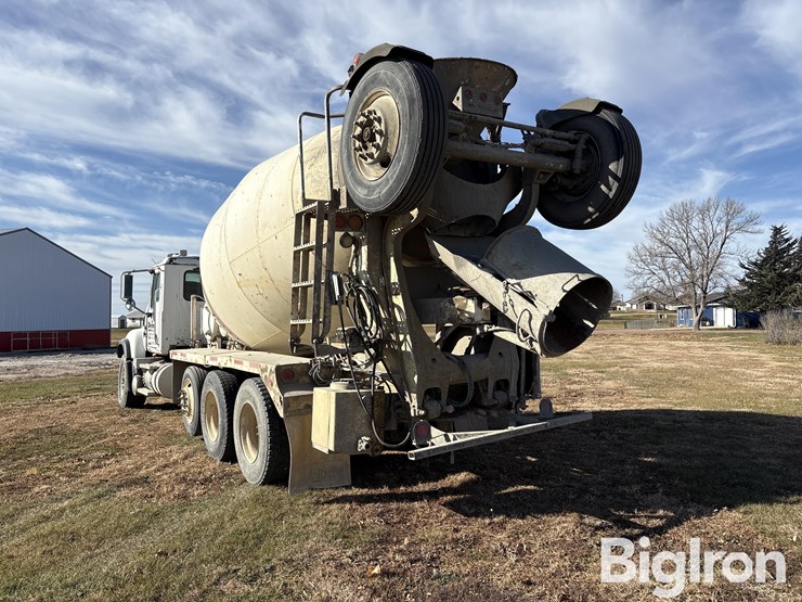 2003-mack-cv500-granite-tri/a-concrete-transit-mixer-truck-w/bridgemaster-booster-image-7