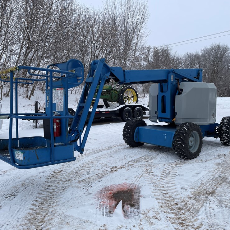 #7468 • 2006 Genie Z-34/22 Manlift