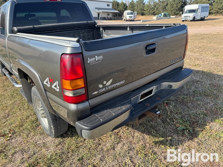 2002-chevrolet-2500-image-19