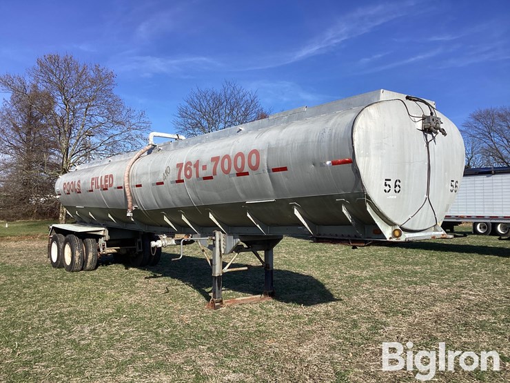 1965-standard-steel-36’-aluminum-t/a-water-tanker-trailer-image-3