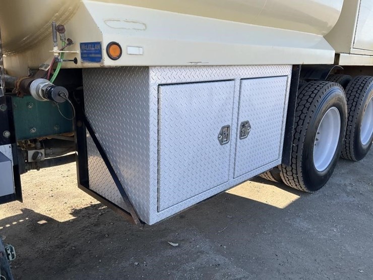 kenworth-t800-image-11