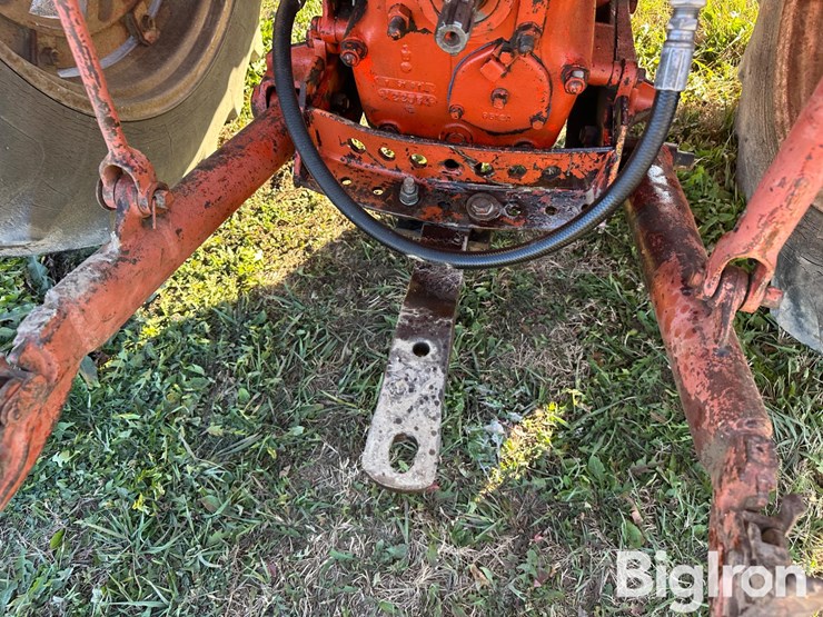 j-i-case-830-image-9