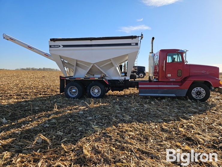 freightliner-fld120-image-4