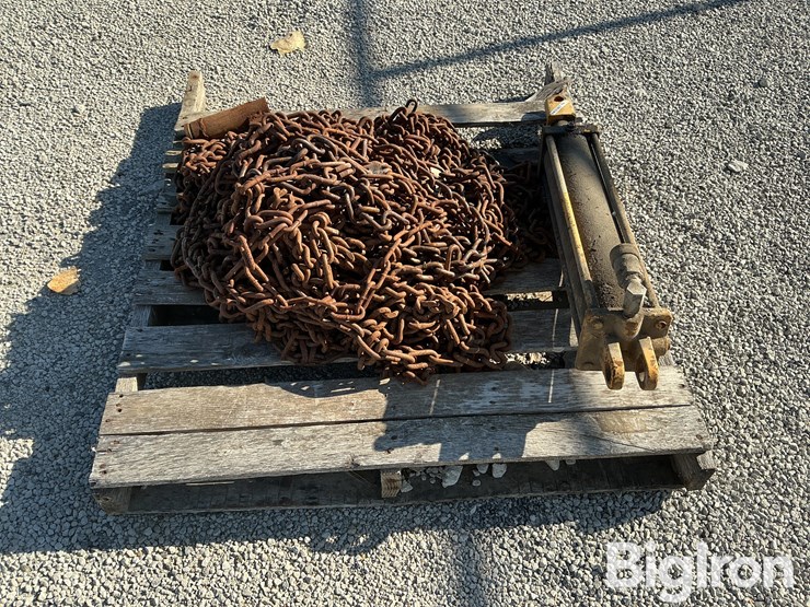 motor-grader-tire-chains-image-4