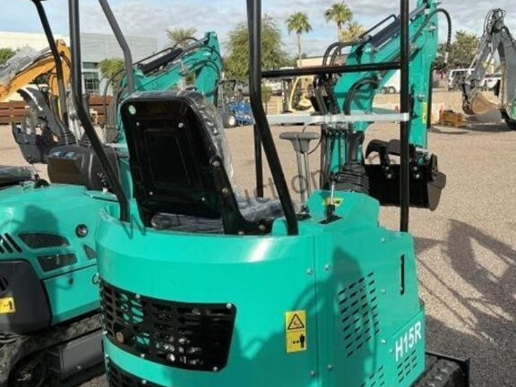 2025-cfg-h15r-mini-excavator-image-4