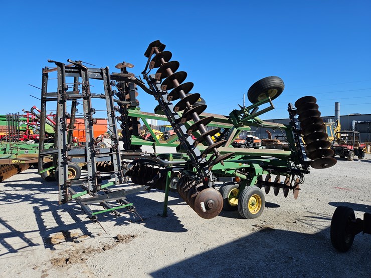 john-deere-630-image-9