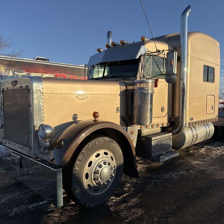 2001 PETERBILT 379