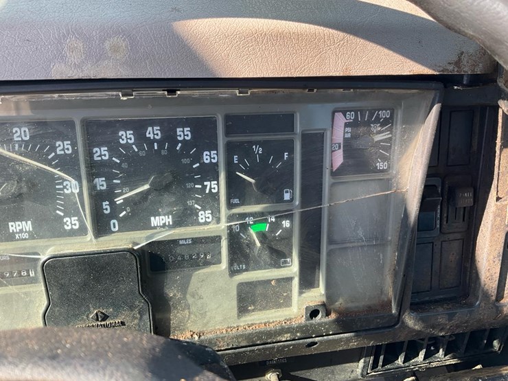 2001-international-4900-image-113